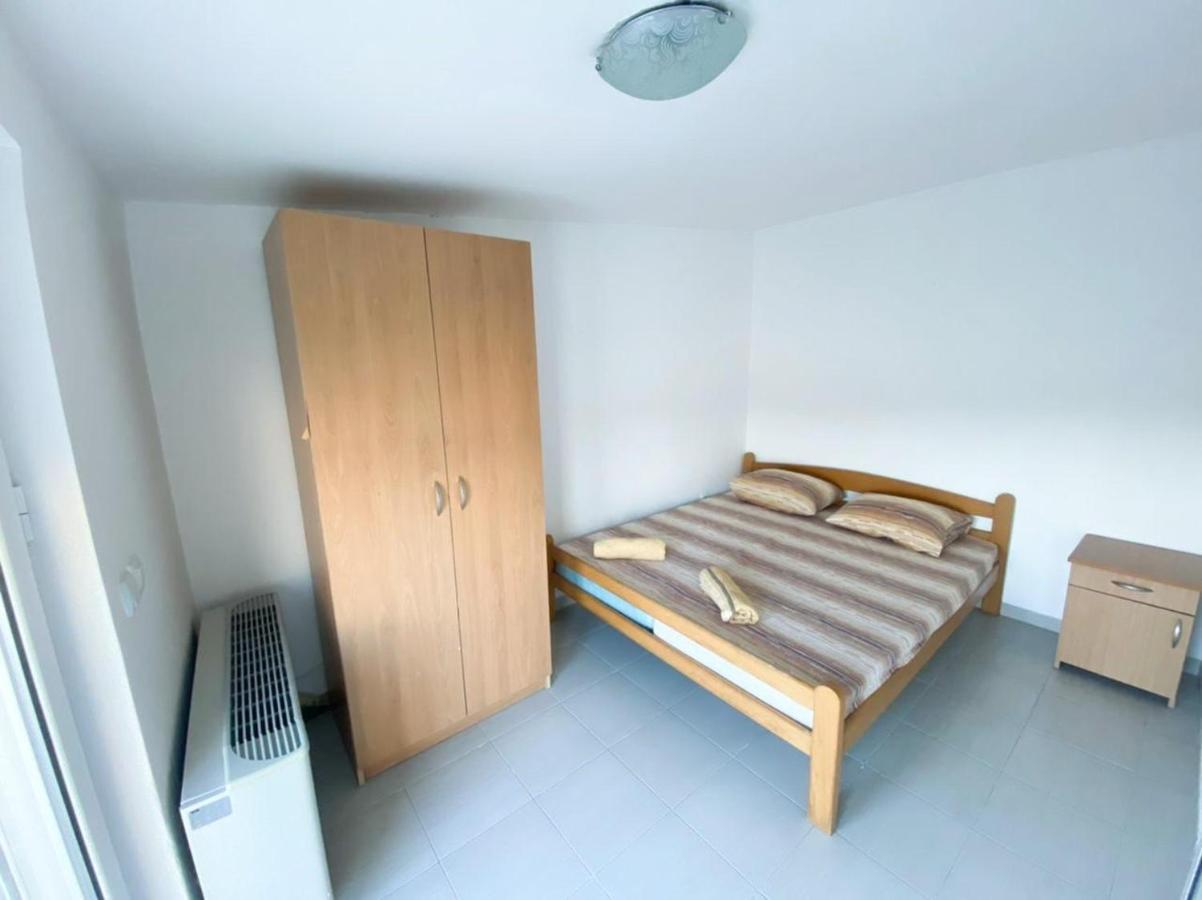 Etna Apartments Улцин Екстериор снимка