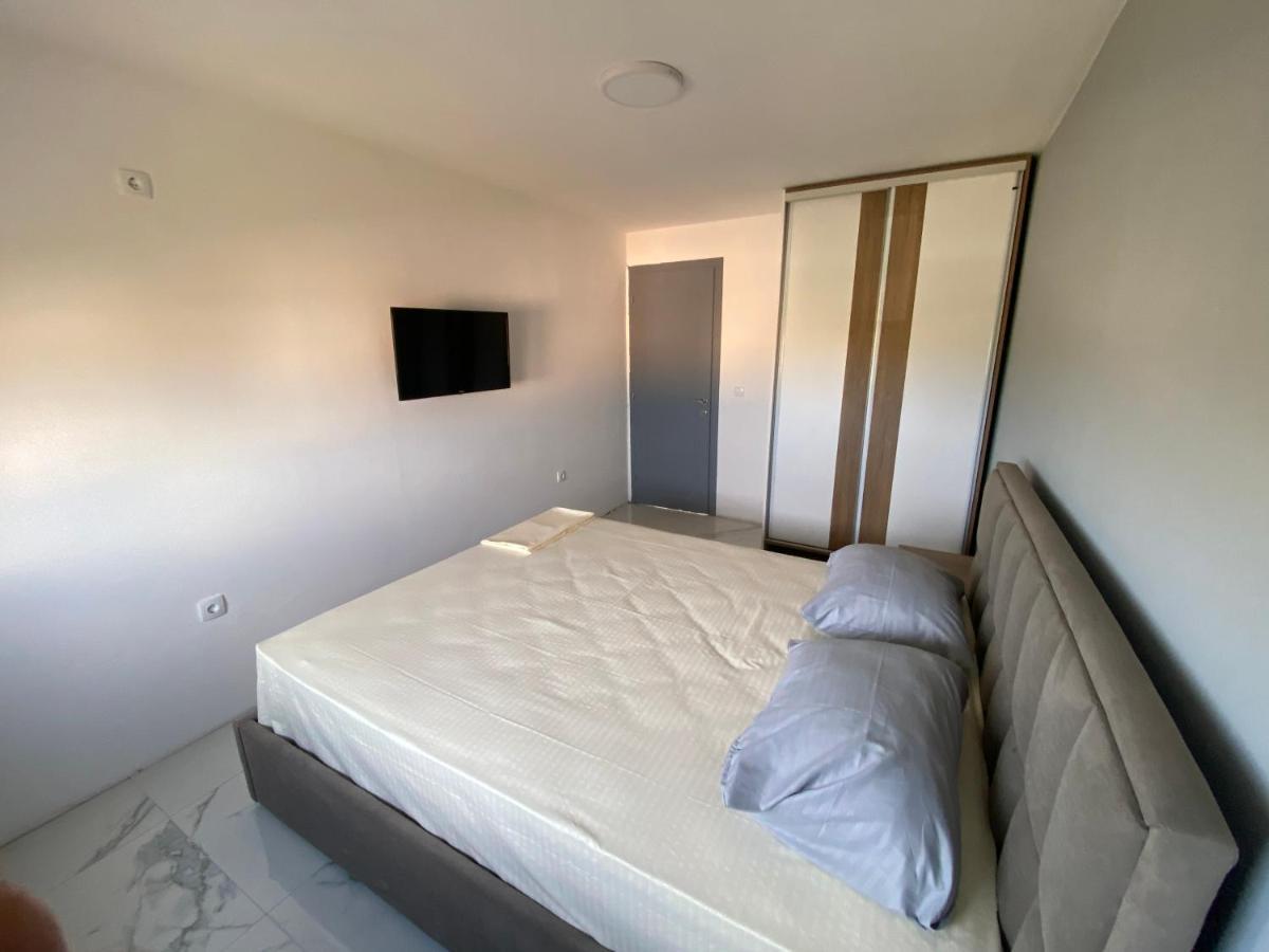 Etna Apartments Улцин Екстериор снимка