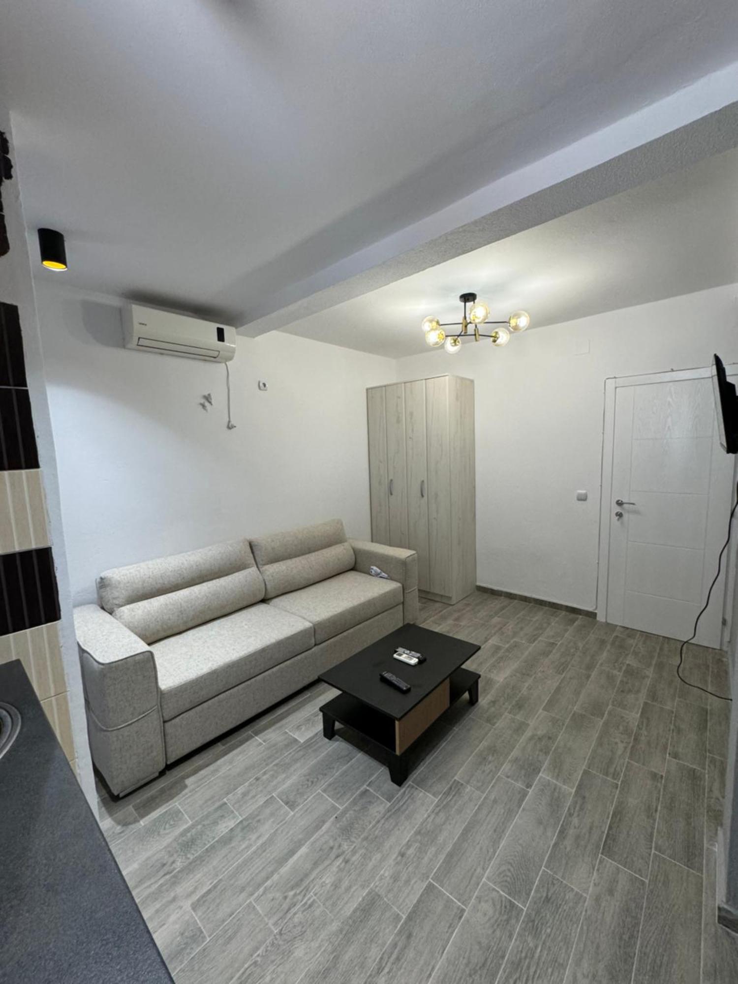Etna Apartments Улцин Екстериор снимка