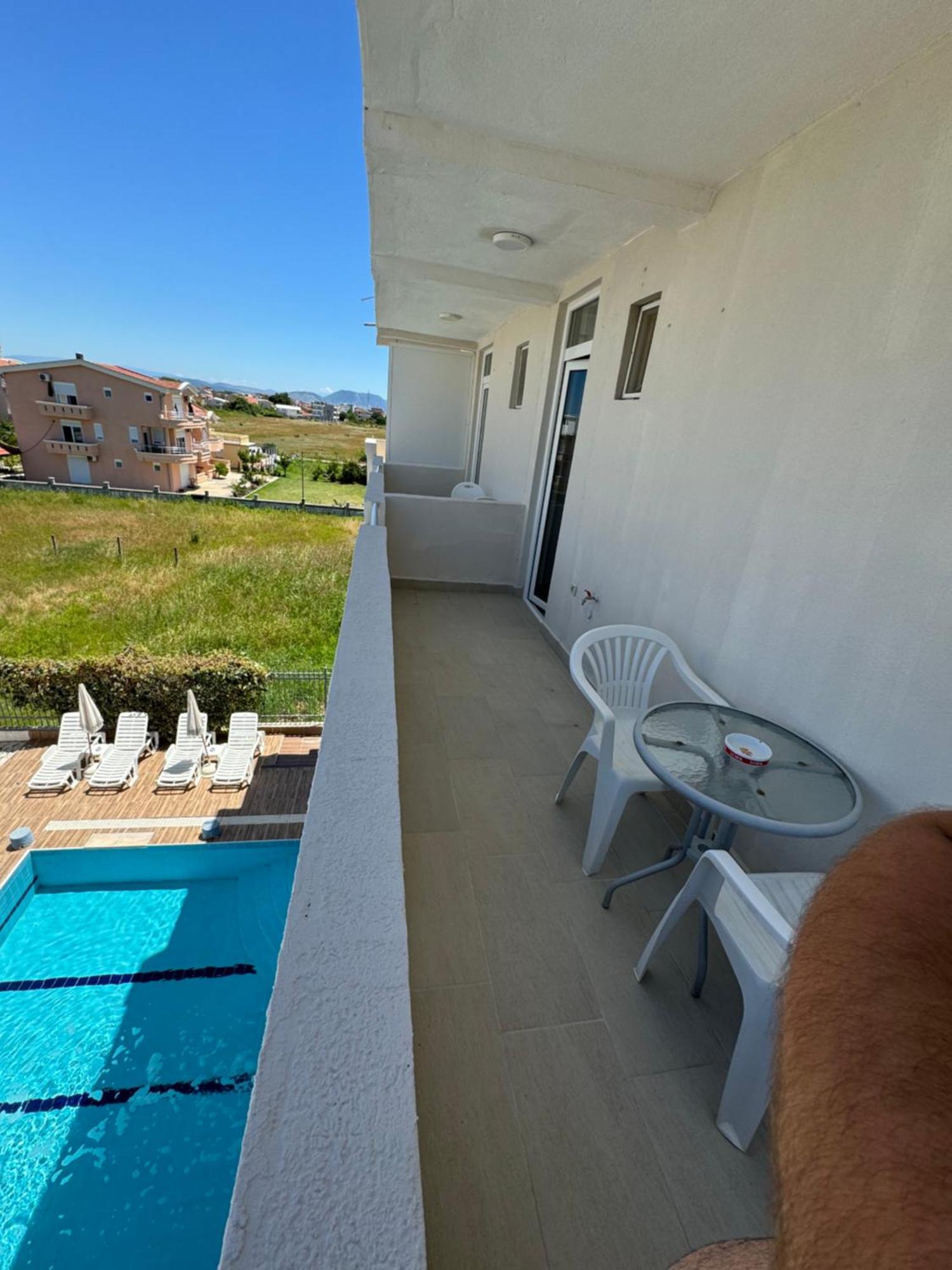 Etna Apartments Улцин Екстериор снимка
