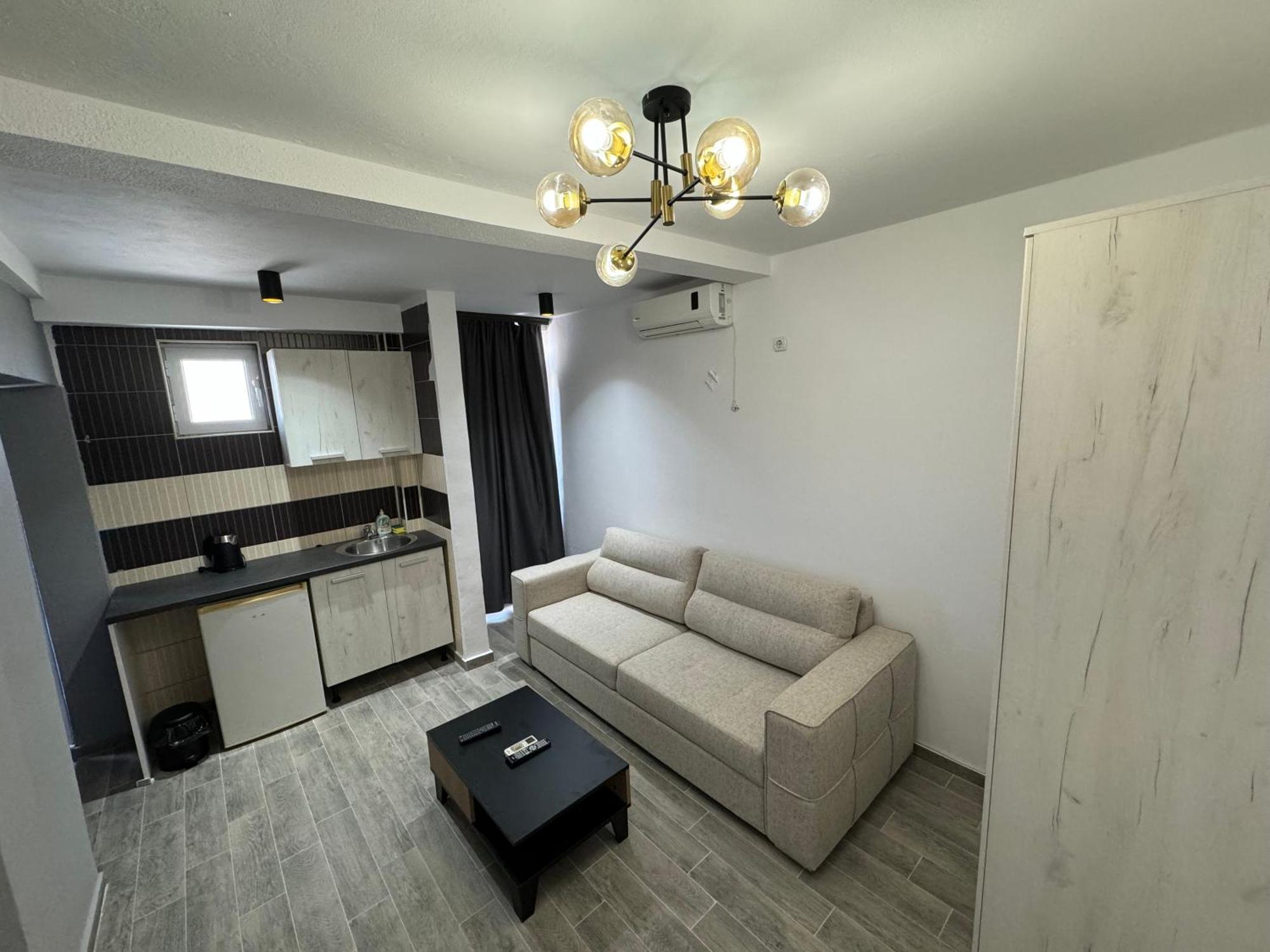 Etna Apartments Улцин Екстериор снимка
