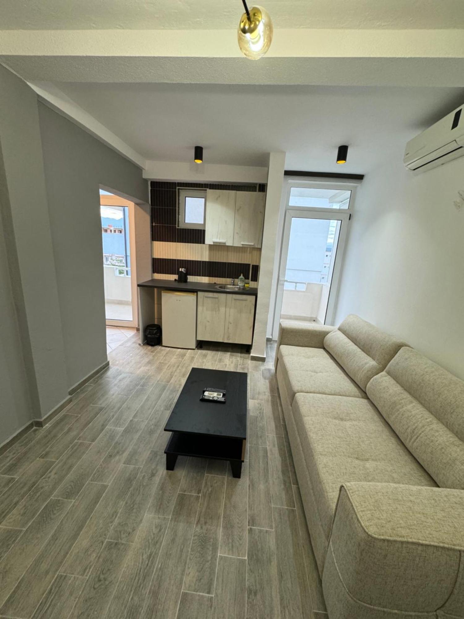 Etna Apartments Улцин Екстериор снимка