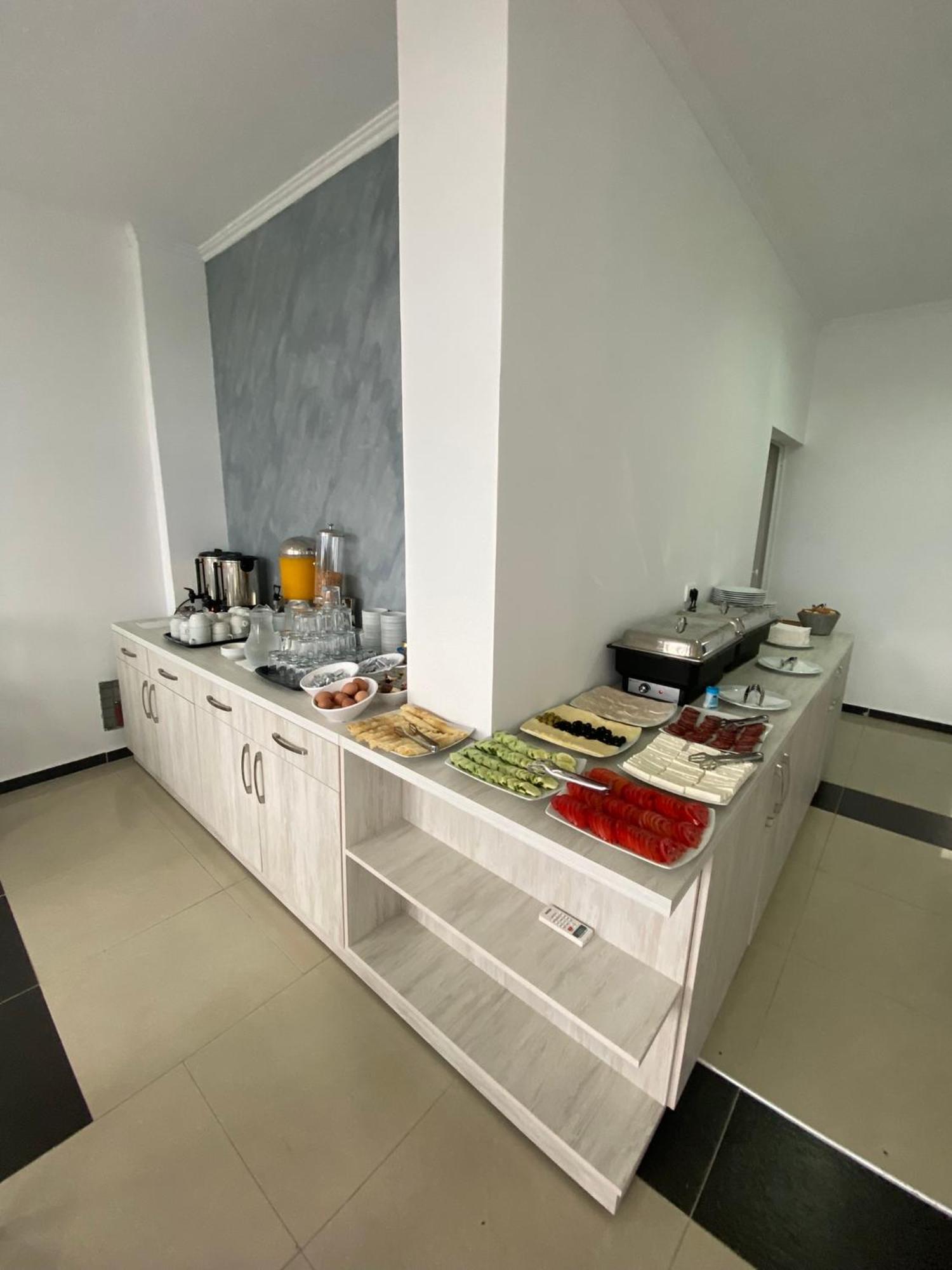 Etna Apartments Улцин Екстериор снимка