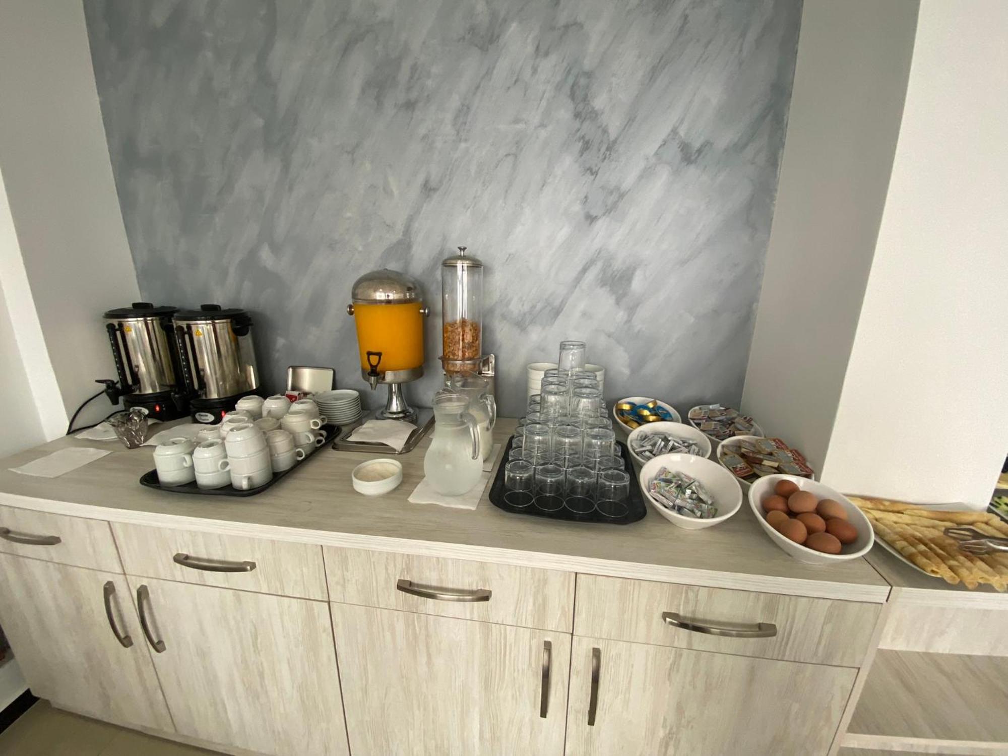 Etna Apartments Улцин Екстериор снимка