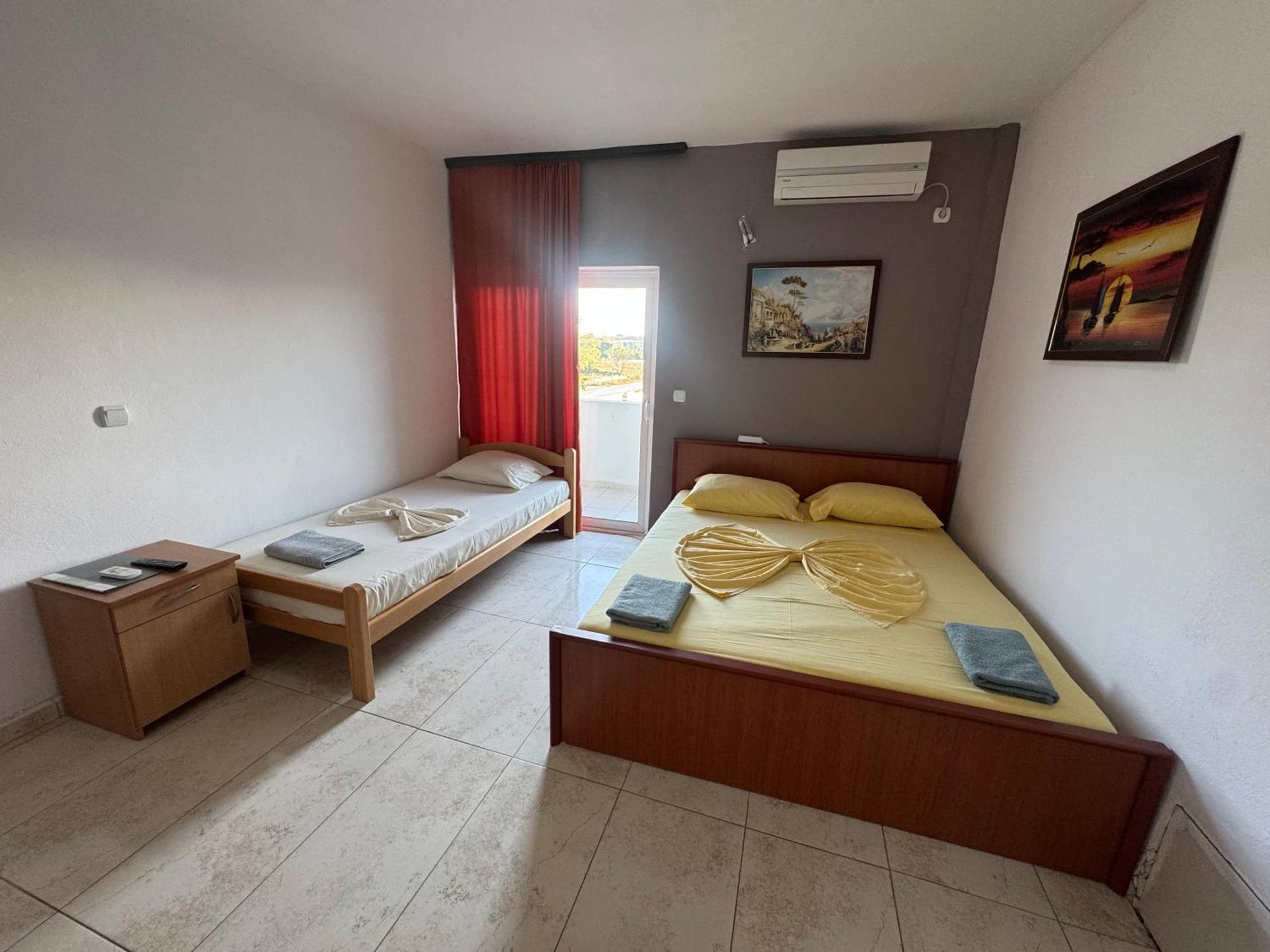 Etna Apartments Улцин Екстериор снимка