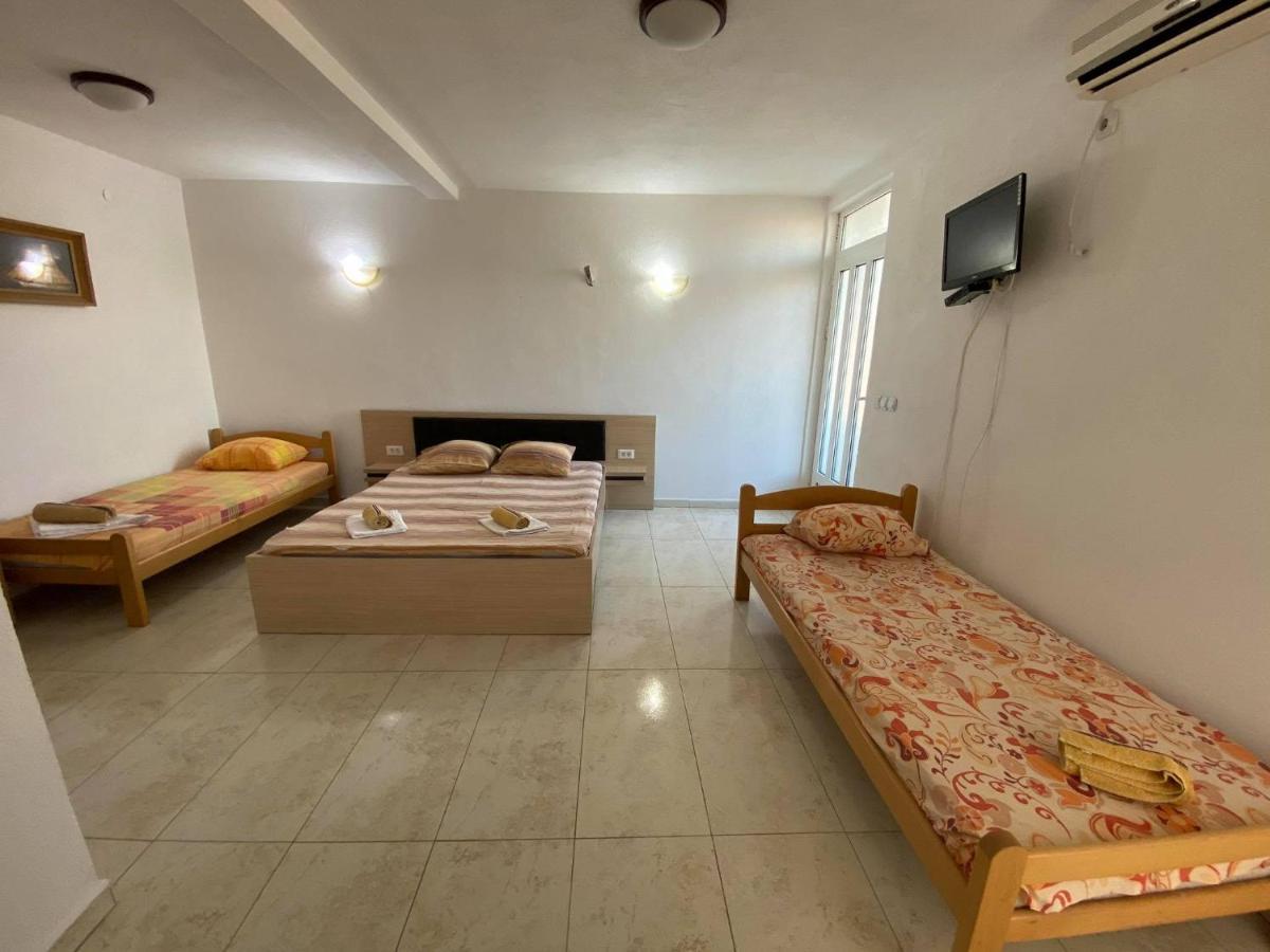 Etna Apartments Улцин Екстериор снимка