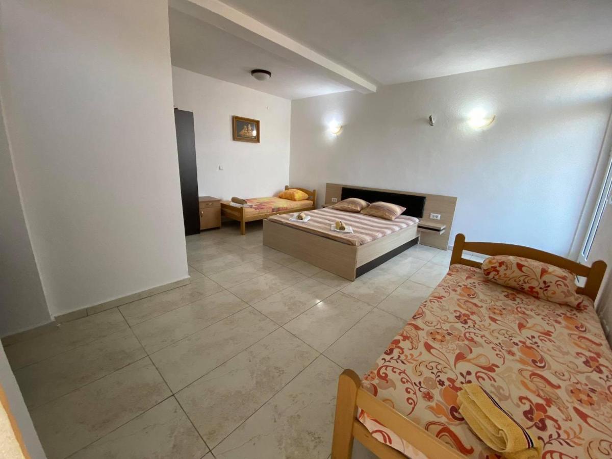 Etna Apartments Улцин Екстериор снимка