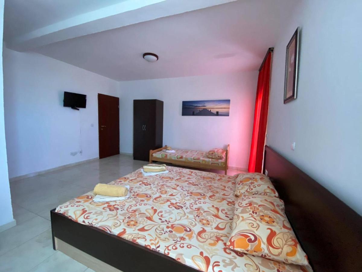 Etna Apartments Улцин Екстериор снимка